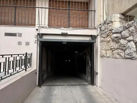 Cochera en Venta con acceso Ascensor