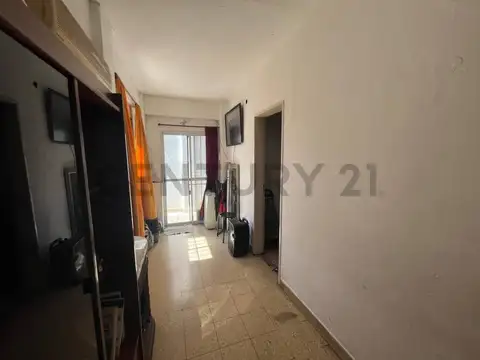 Fray Mamerto Esquiu 2400, Piso 0