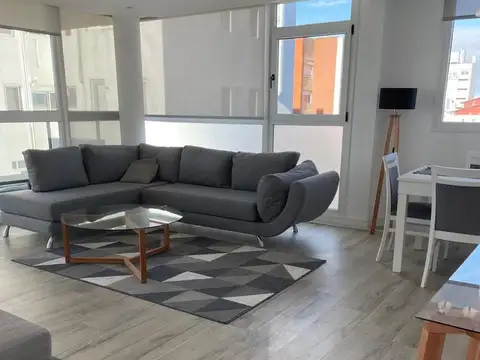 Departamento 3 Ambientes con balcón y cochera - Av. Colon  al 800