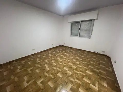 Depto Tipo Casa 7 ambientes con 2 baños