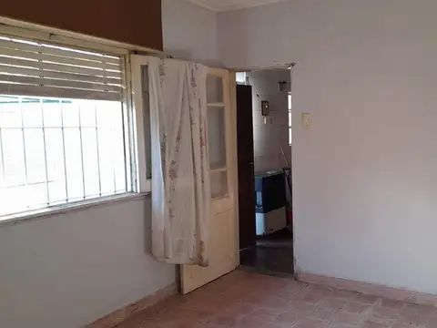 Depto Tipo Casa en Venta en Cerrito Sur, USD 27.000