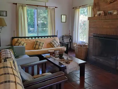 Casa en Venta con 2 cocheras