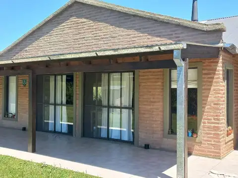 Casa 10 ambientes con 7 baños