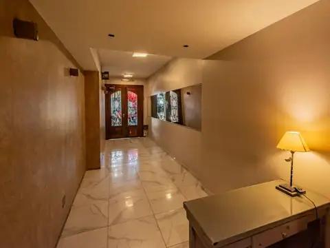 Venta depto 2 ambientes Almagro piso alto frente