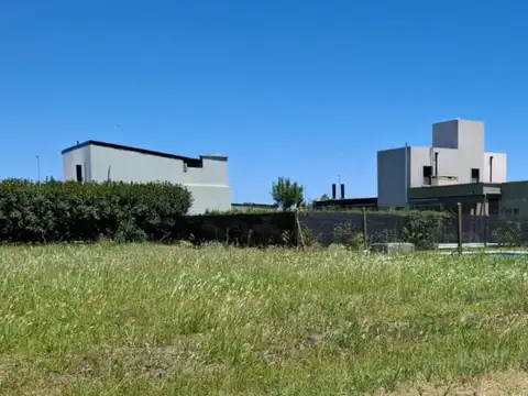 Terreno en Venta 17  mts Fondo