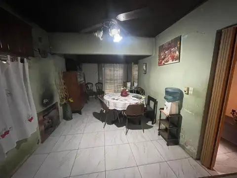 Casa 4 ambientes con 1 baño