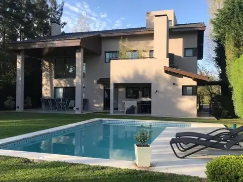 Casa en venta Club de Campo Abril