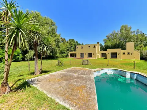 Casa 5 ambientes con 1 baño