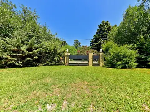 Casa en Venta en Francisco Alvarez, USD 230.000