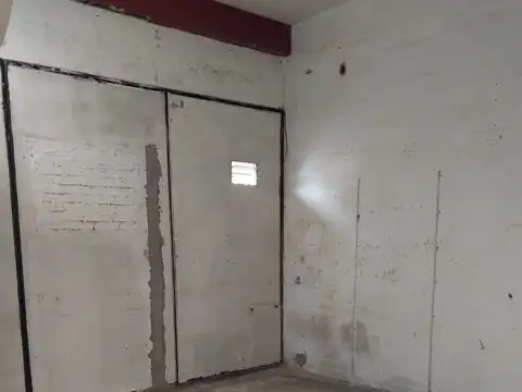 Alquiler galpón zona Juan B Justo