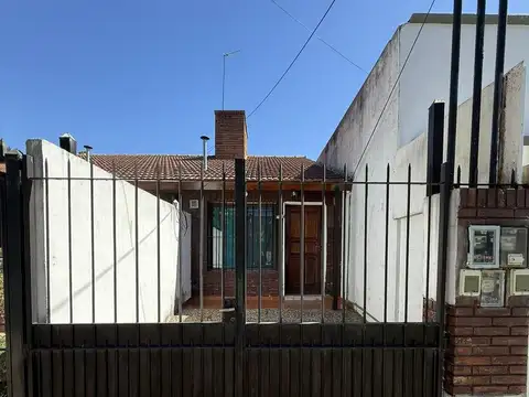 CASA | 2 AMBIENTES | JARDÍN | FUNCIONAL | INDEPENDIENTE | PILAR