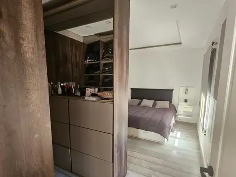 VENTA CASA 4 DORMITORIOS CON JARDIN/PILETA EN VILLA ADELINA