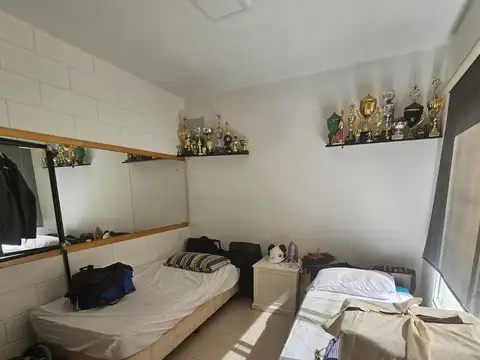 VENTA CASA 4 DORMITORIOS CON JARDIN/PILETA EN VILLA ADELINA