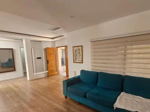 VENTA CASA 4 DORMITORIOS CON JARDIN/PILETA EN VILLA ADELINA