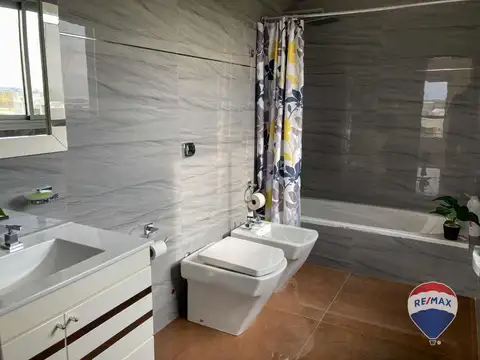 CASA 5 AMBIENTES PISCINA CLIMATIZADA CANNING