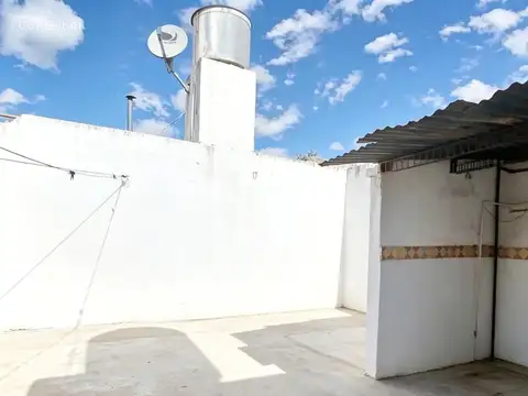 Depto Tipo Casa en Venta con 2 cocheras