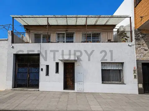 Venta 2 Casas de 4 Ambientes cada una Palomar Inversión Renta 220 M2 Cub