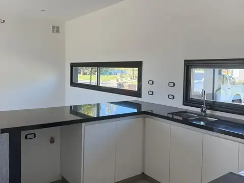 Casa en Alquiler en San Sebastian, USD 1.350