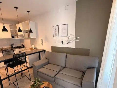 Departamento en Alquiler en Villa Centenario, $ 800.000