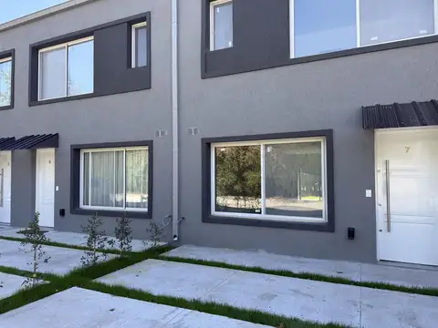 Depto Tipo Casa en Venta de 4 ambientes