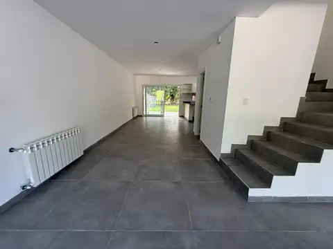 Depto Tipo Casa en Venta con 1 cocheras