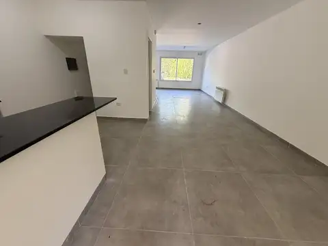 Depto Tipo Casa 4 ambientes con 2 baños