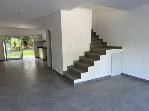 Depto Tipo Casa en Venta en Don Torcuato, USD 190.000