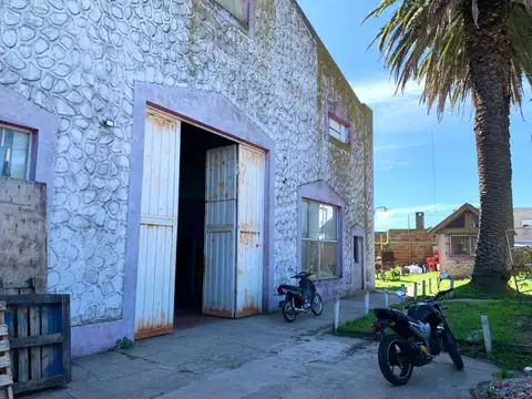 GALPON COMERCIAL Y CANCHAS CON TERRENO 25 DE MAYO