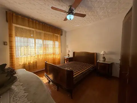 Depto Tipo Casa en Venta 50 años