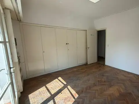 CASA APTA PROFESIONAL EN EXCELENTE UBICACIÓN – MUÑIZ
