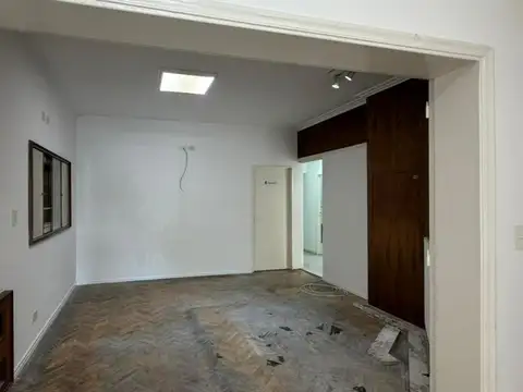 CASA APTA PROFESIONAL EN EXCELENTE UBICACIÓN – MUÑIZ
