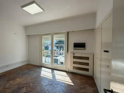 Casa 6 ambientes con 4 baños