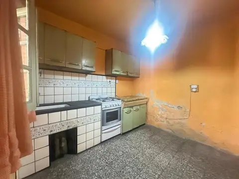 Depto Tipo Casa en Venta en Valentin Alsina, USD 42.000