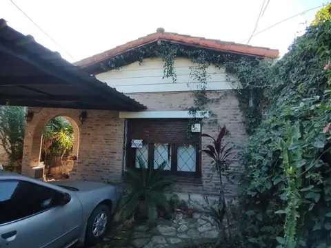 Casa en Venta con 1 cochera