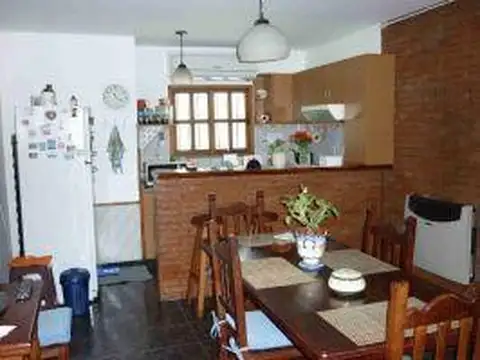 Depto Tipo Casa en Venta en Lomas De Zamora, USD 60.000