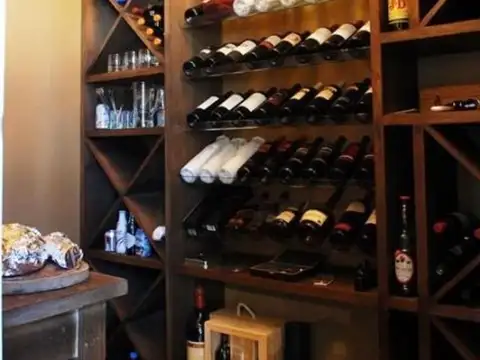 Moderna casa  de excelente construcción y diseño