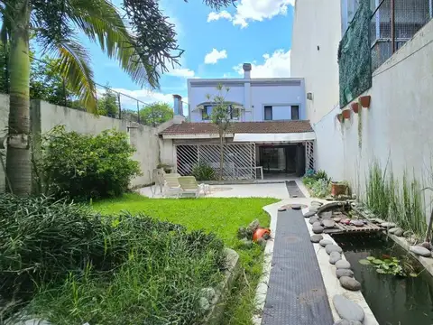 VENTA CASA LOTE PROPIO 8 AMB AGRONOMIA 372m2 LOTE