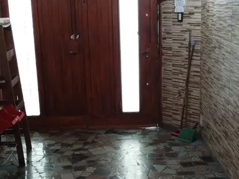 Casa en Alquiler en Liniers, $ 1.400.000