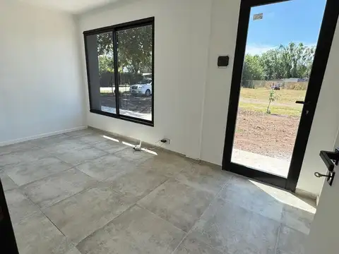 Local en Venta en Funes, USD 140.000