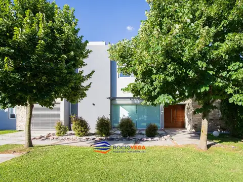 Casa en venta en El Nacional Club de Campo, General Rodriguez