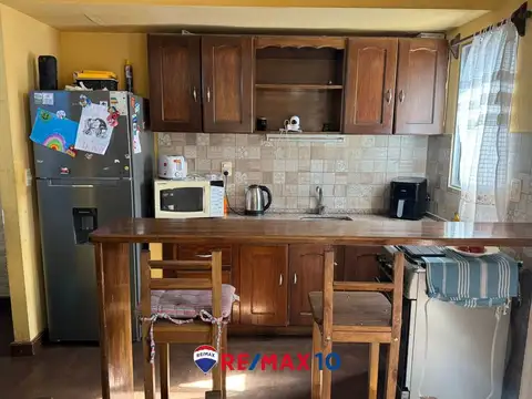 Casa 4 ambientes con 1 baño