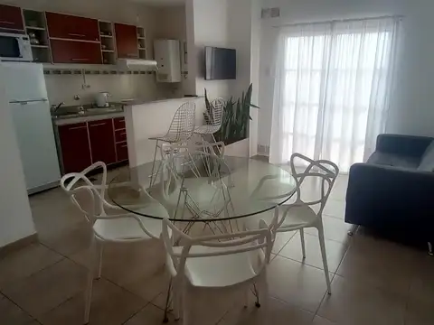 Departamento en Alquiler en 1° de Mayo 2600. Amueblado. (Op)