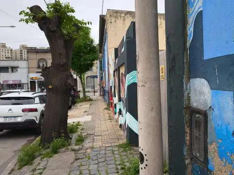 VENTA GALPON O TERRENO A METROS AV CASTRO BARROS