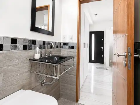 Depto Tipo Casa 4 ambientes con 2 baños