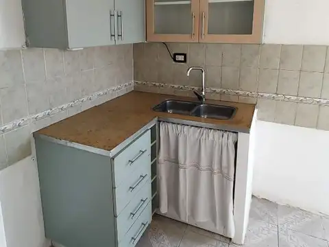 Depto Tipo Casa en Venta en Lomas de Zamora, USD 50.000