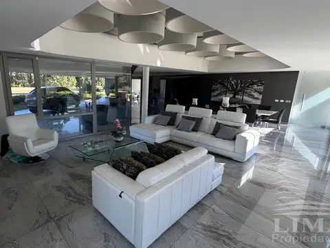 Casa en Venta en Salto Grande, USD 1.500.000