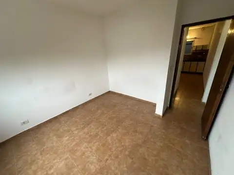 Departamento en Alquiler en Grand Bourg, $ 380.000
