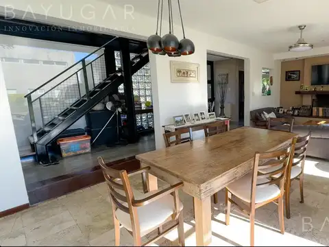 Casa 4 ambientes con 3 baños