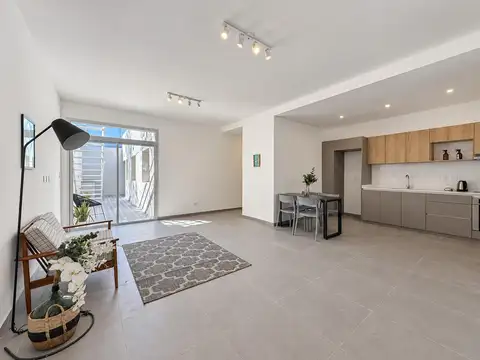 Venta PH 4 ambientes patio y terraza Monte Castro