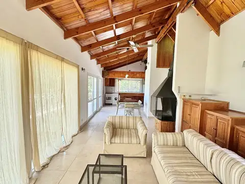 Casa en Venta en Barrio Cube, USD 185.000